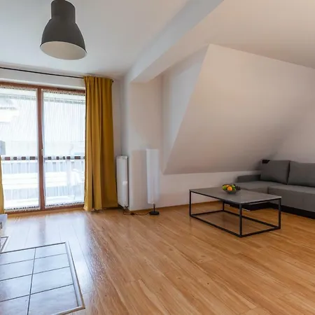 Pod Skocznia Apartament *